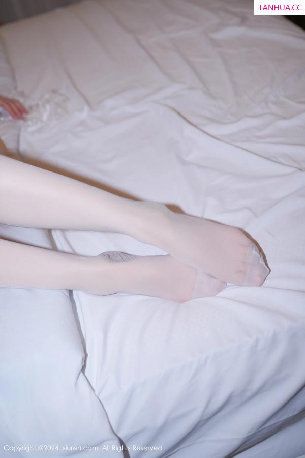   [XiuRen]高清写真图 2024.04.07 No.8344 林月月 丝袜美腿第42张图片